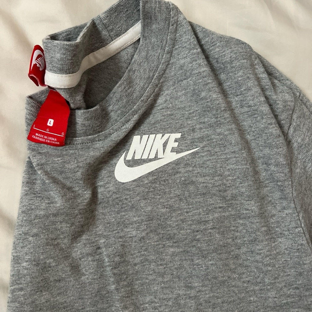 Nike lightweight sweatshirt